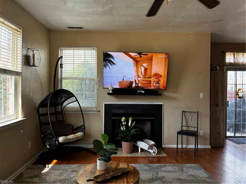 Photo 3 of 10 residential for sale in Chesapeake virginia Photo 3 of 10 residential for sale in Chesapeake virginia