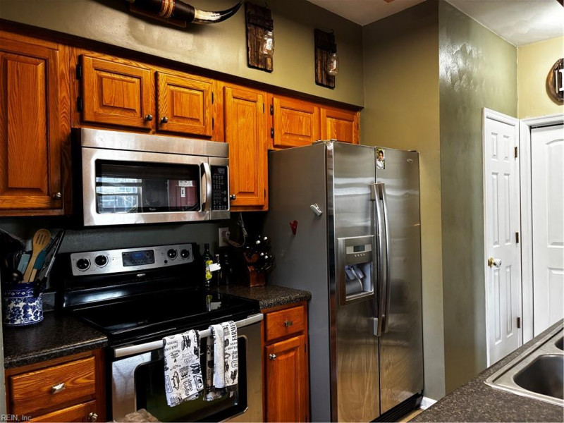 Photo 4 of 10 residential for sale in Chesapeake virginia Photo 4 of 10 residential for sale in Chesapeake virginia