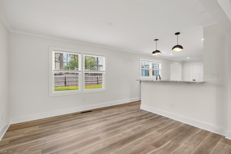 Photo 10 of 39 residential for sale in Virginia Beach virginia