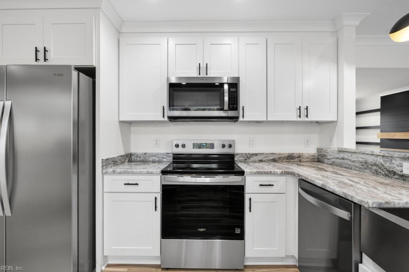Photo 14 of 39 residential for sale in Virginia Beach virginia