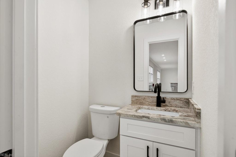 Photo 18 of 39 residential for sale in Virginia Beach virginia