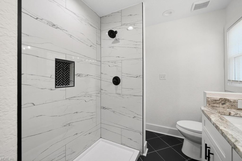 Photo 25 of 39 residential for sale in Virginia Beach virginia