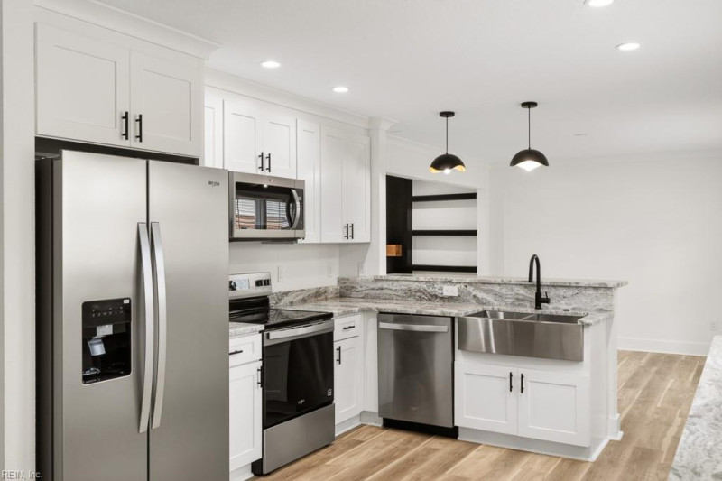 Photo 3 of 39 residential for sale in Virginia Beach virginia
