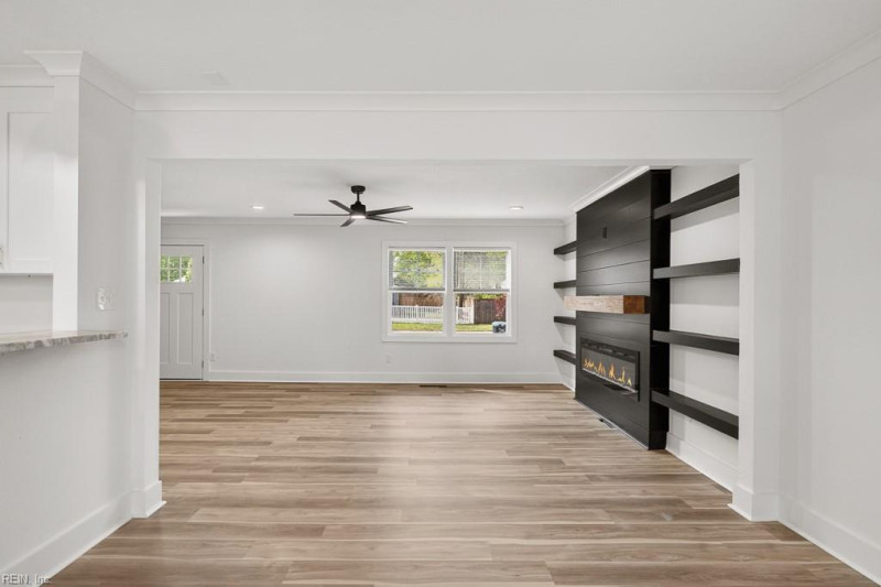 Photo 9 of 39 residential for sale in Virginia Beach virginia