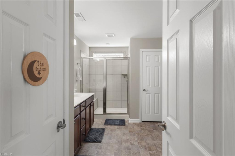 Photo 19 of 43 residential for sale in Gloucester County virginia
