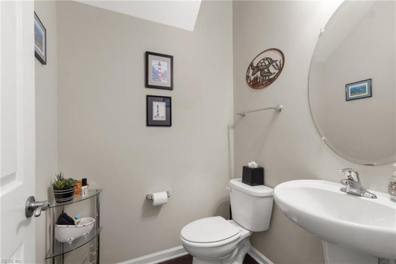 Photo 7 of 43 residential for sale in Gloucester County virginia