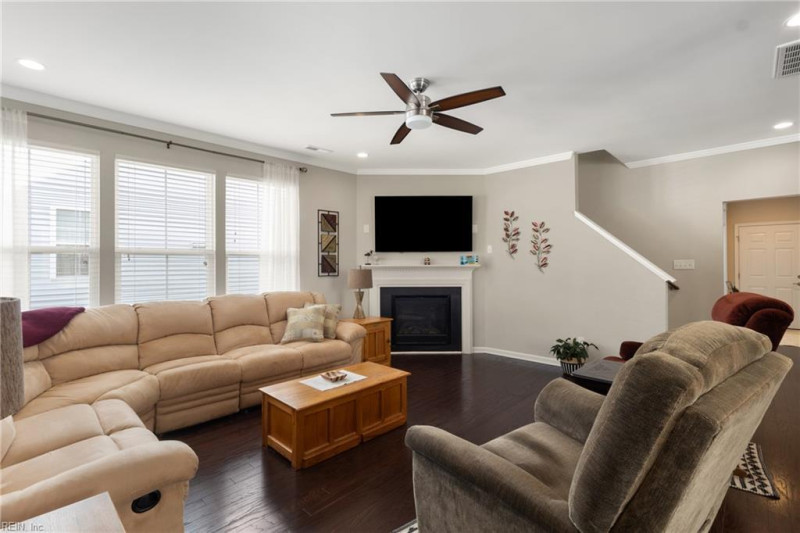 Photo 8 of 43 residential for sale in Gloucester County virginia
