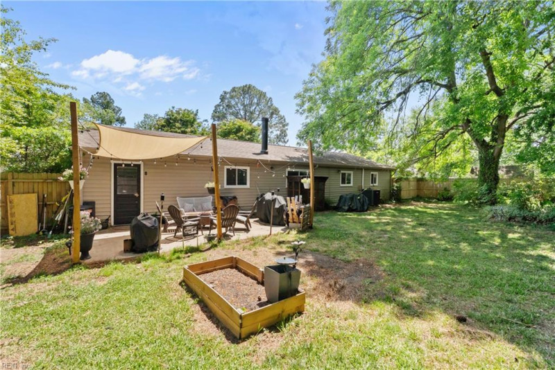 Photo 33 of 43 residential for sale in Chesapeake virginia Photo 33 of 43 residential for sale in Chesapeake virginia
