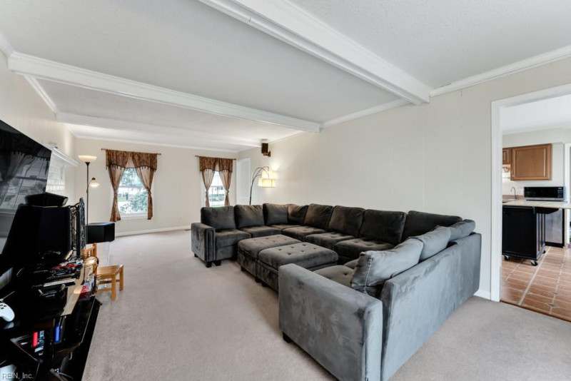 Photo 12 of 36 residential for sale in Virginia Beach virginia