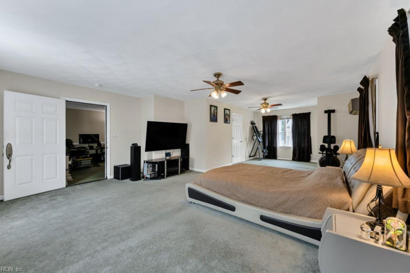 Photo 16 of 36 residential for sale in Virginia Beach virginia