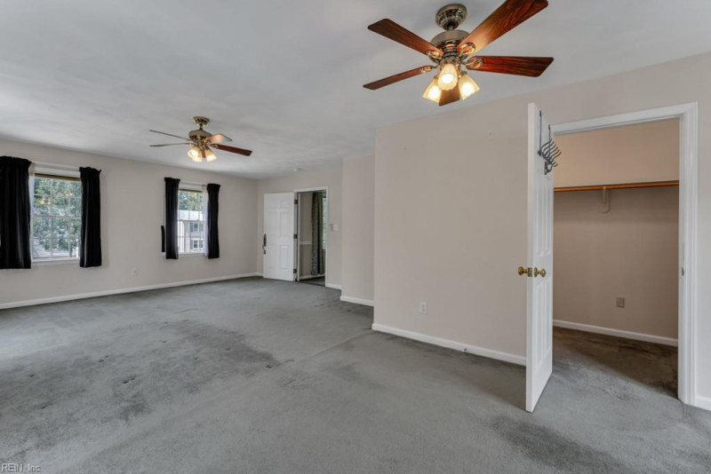 Photo 18 of 36 residential for sale in Virginia Beach virginia