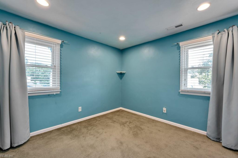 Photo 20 of 36 residential for sale in Virginia Beach virginia
