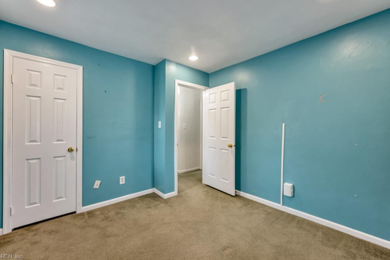 Photo 21 of 36 residential for sale in Virginia Beach virginia