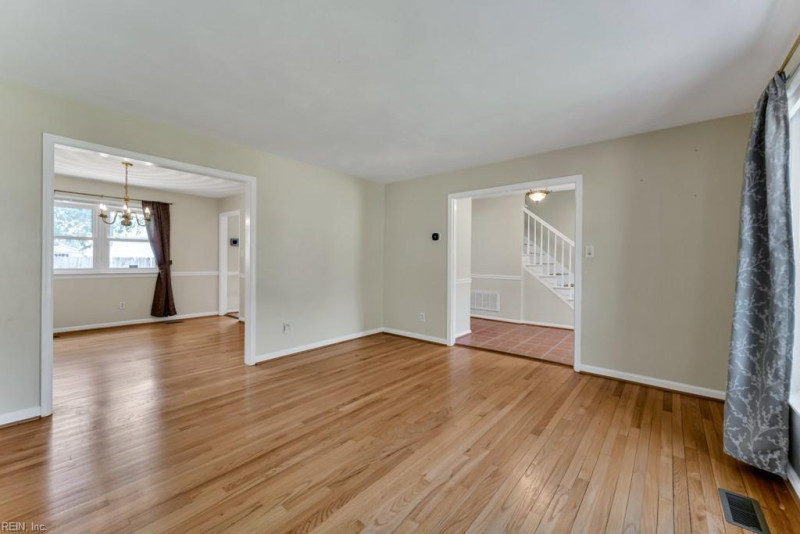 Photo 9 of 36 residential for sale in Virginia Beach virginia