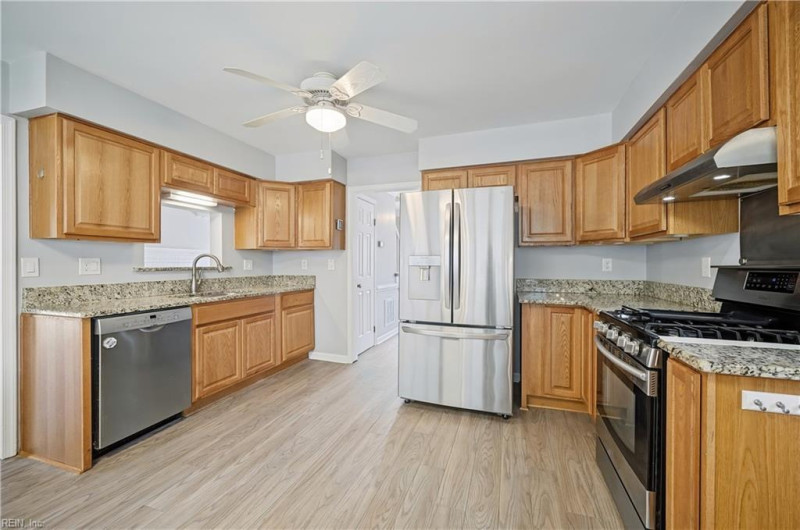 Photo 13 of 50 residential for sale in Virginia Beach virginia