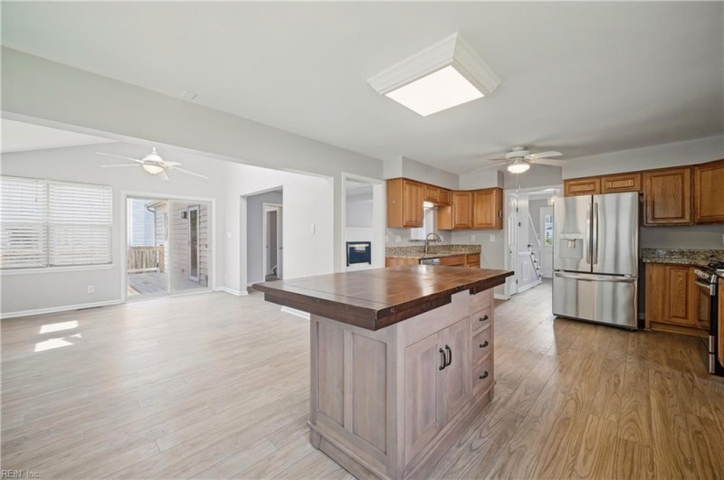 Photo 9 of 50 residential for sale in Virginia Beach virginia
