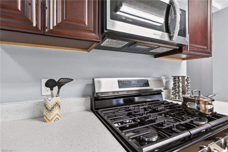Photo 12 of 30 residential for sale in Hampton virginia