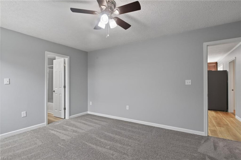 Photo 17 of 30 residential for sale in Hampton virginia