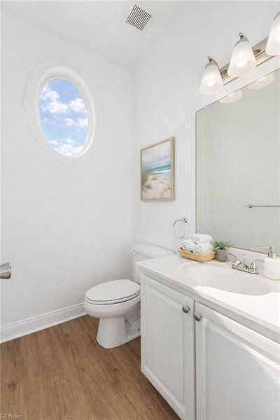 Photo 11 of 23 residential for sale in Norfolk virginia