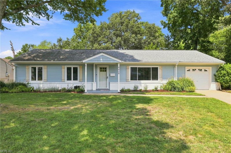 Photo 3 of 46 residential for sale in Virginia Beach virginia
