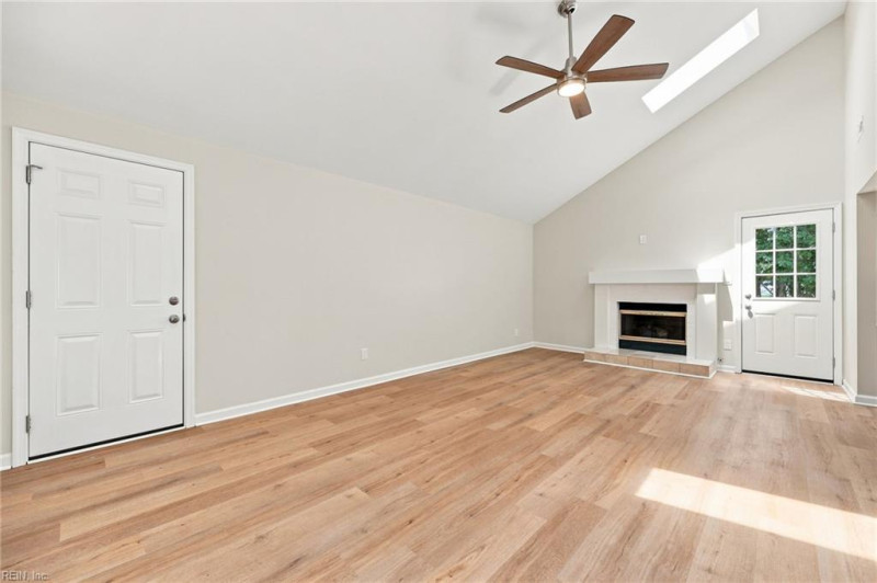 Photo 5 of 47 residential for sale in Newport News virginia Photo 5 of 47 residential for sale in Newport News virginia