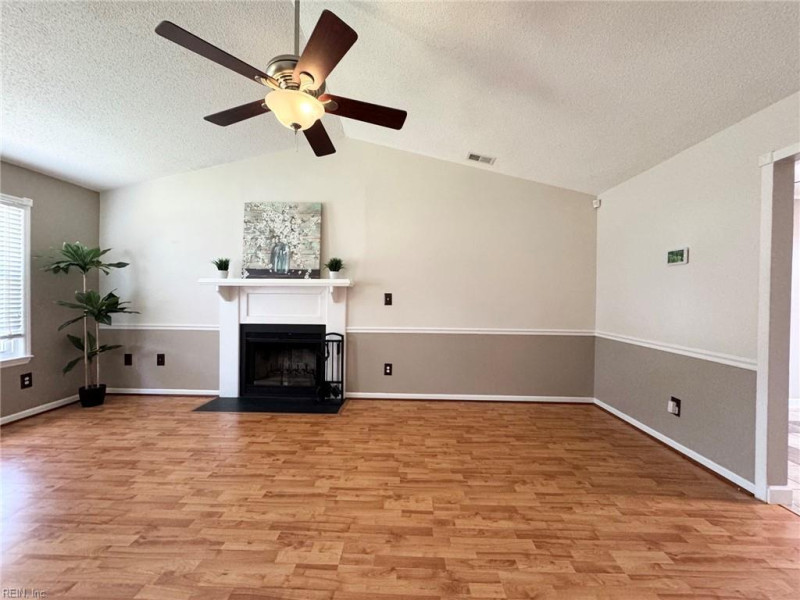 Photo 7 of 27 residential for sale in Virginia Beach virginia