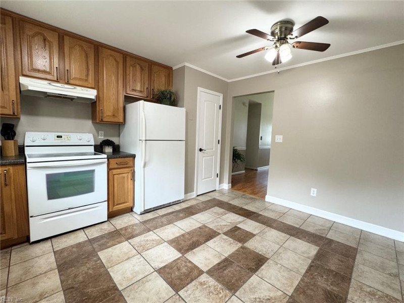 Photo 9 of 27 residential for sale in Virginia Beach virginia