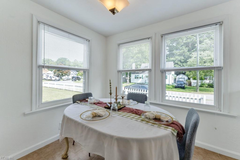 Photo 10 of 31 residential for sale in Portsmouth virginia