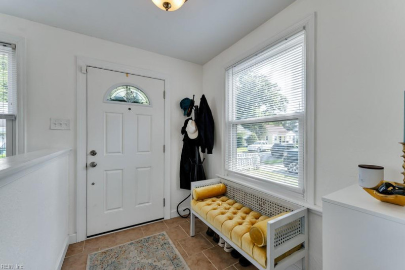 Photo 11 of 31 residential for sale in Portsmouth virginia