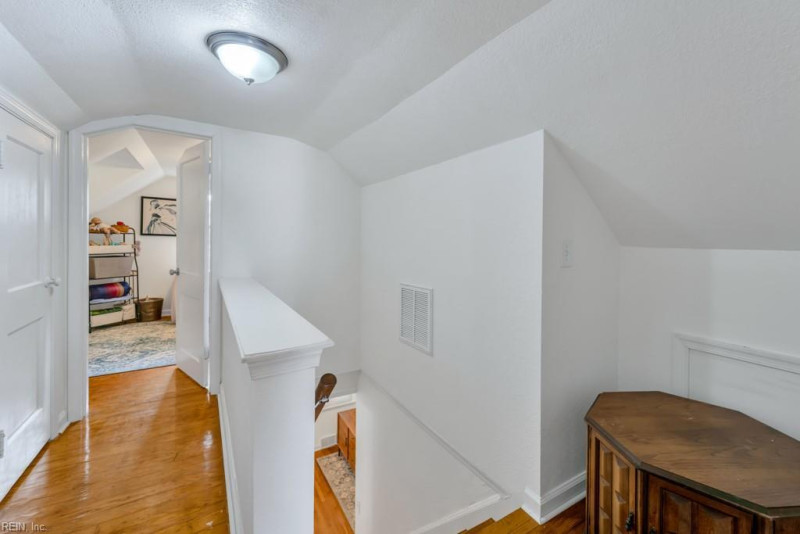 Photo 21 of 31 residential for sale in Portsmouth virginia