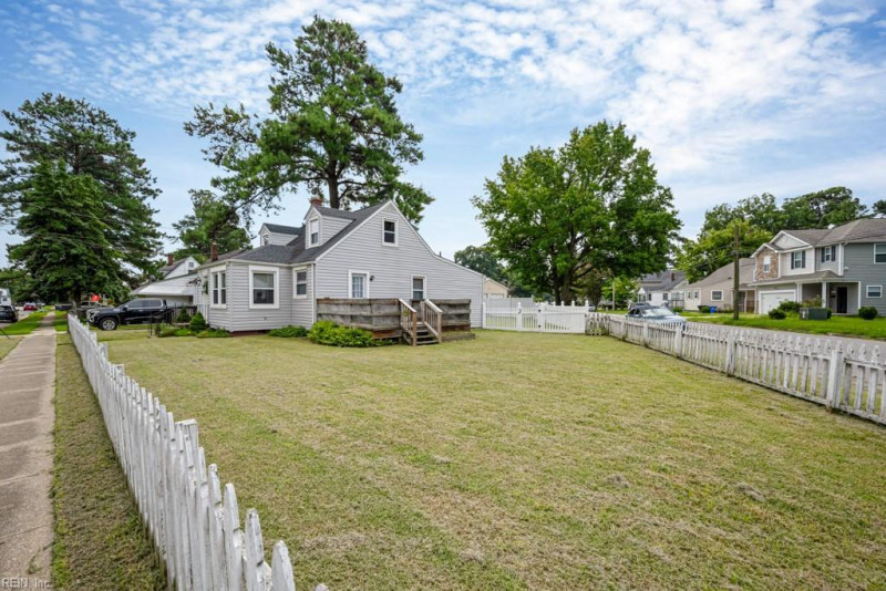 Photo 26 of 31 residential for sale in Portsmouth virginia