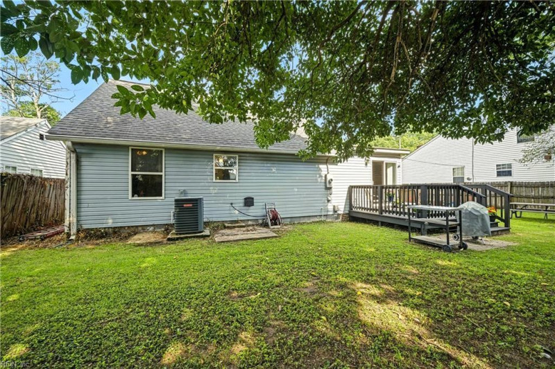 Photo 27 of 44 residential for sale in Norfolk virginia