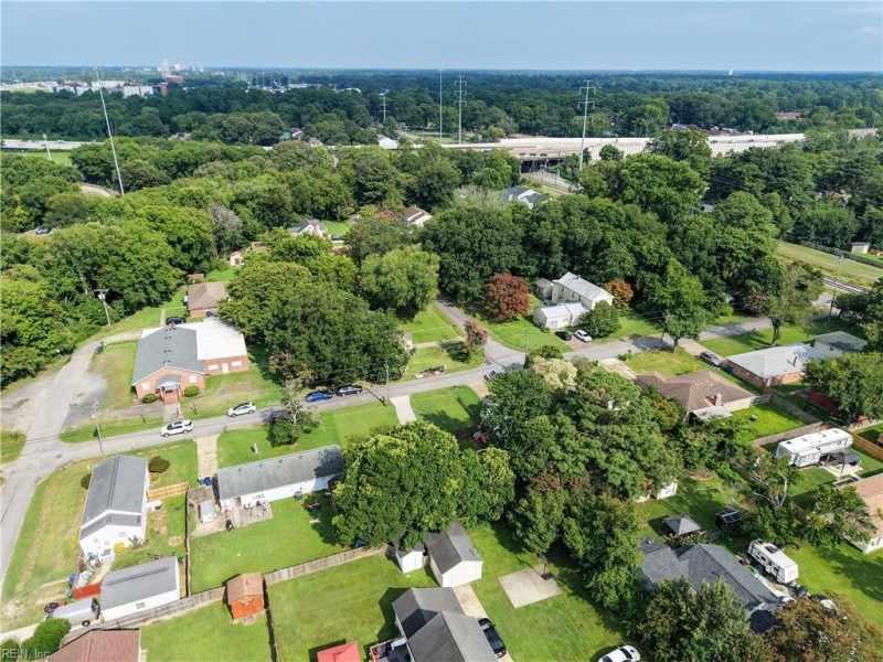 Photo 36 of 44 residential for sale in Norfolk virginia
