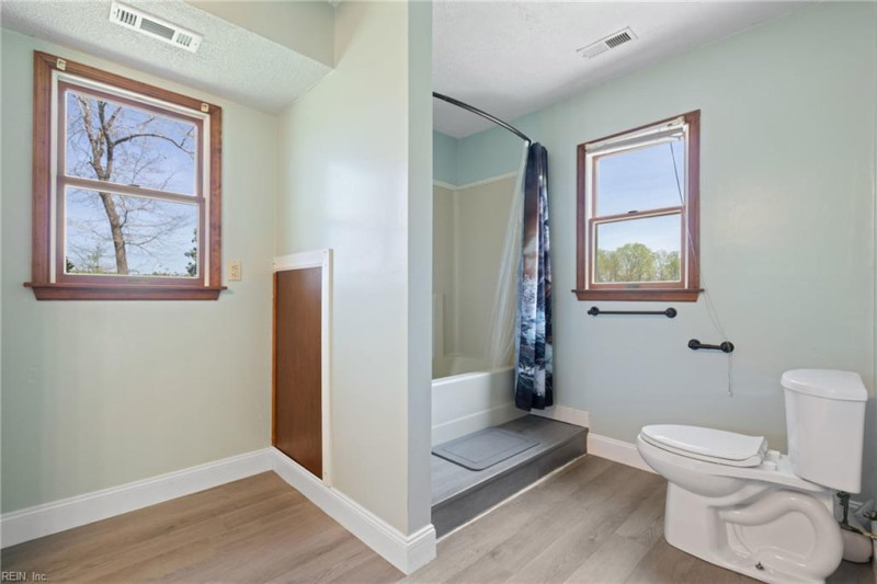 Photo 19 of 50 residential for sale in Southampton County virginia