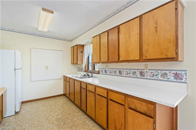 Photo 35 of 50 residential for sale in Southampton County virginia
