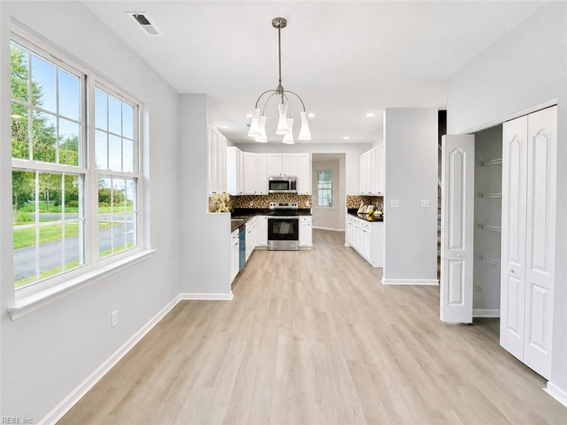 Photo 11 of 50 residential for sale in Virginia Beach virginia
