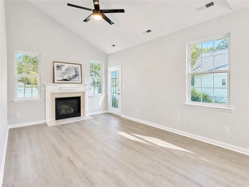 Photo 13 of 50 residential for sale in Virginia Beach virginia