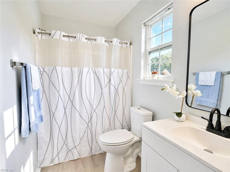 Photo 31 of 50 residential for sale in Virginia Beach virginia
