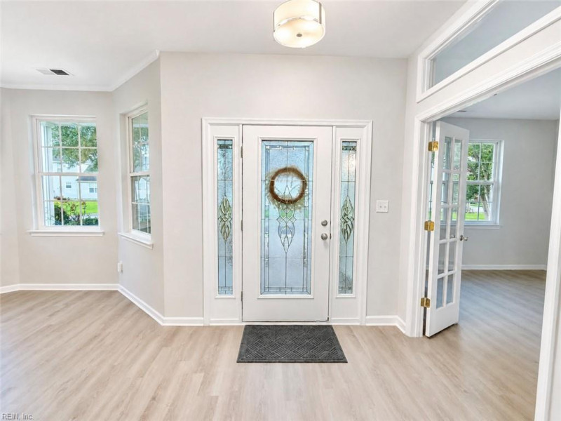 Photo 4 of 50 residential for sale in Virginia Beach virginia