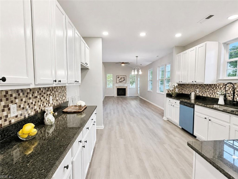 Photo 7 of 50 residential for sale in Virginia Beach virginia