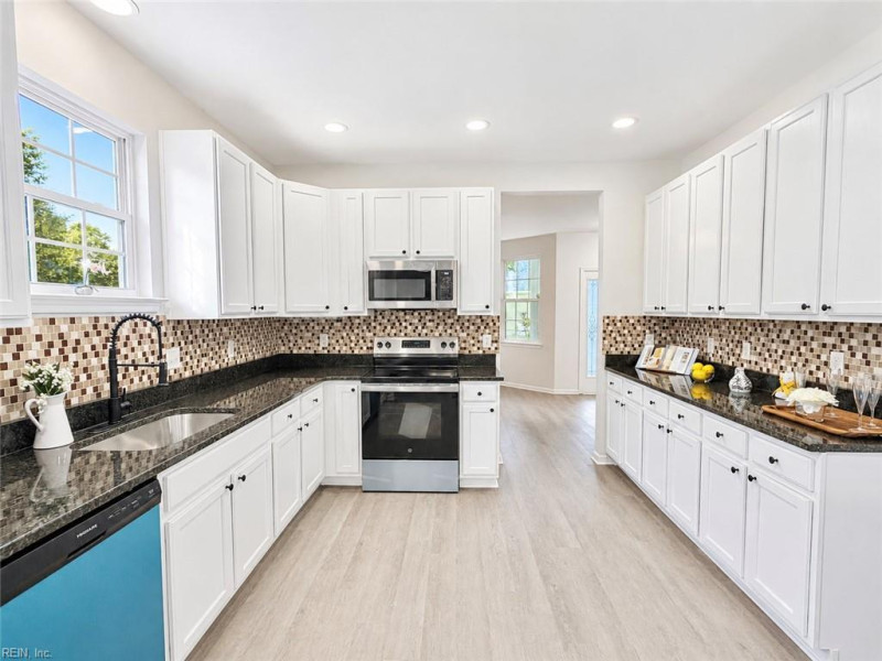 Photo 9 of 50 residential for sale in Virginia Beach virginia