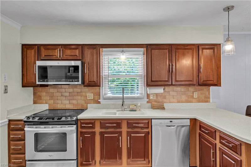 Photo 16 of 46 residential for sale in Virginia Beach virginia