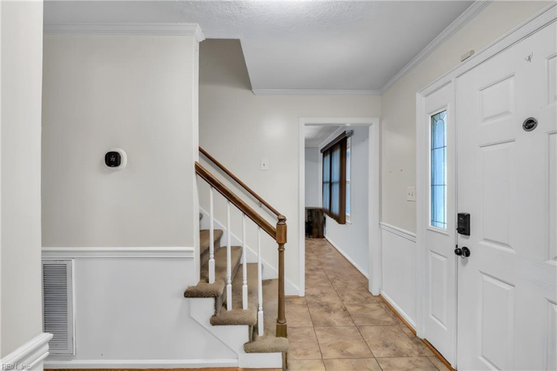 Photo 9 of 46 residential for sale in Virginia Beach virginia