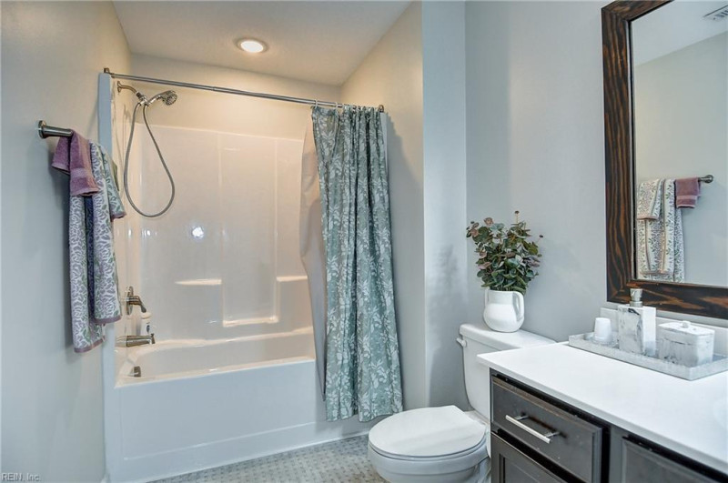 Photo 32 of 44 residential for sale in Chesapeake virginia