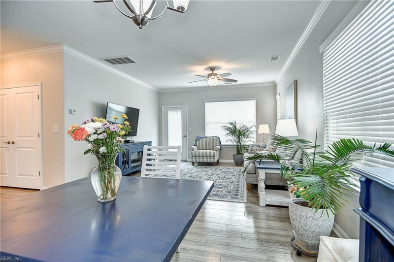 Photo 9 of 44 residential for sale in Chesapeake virginia