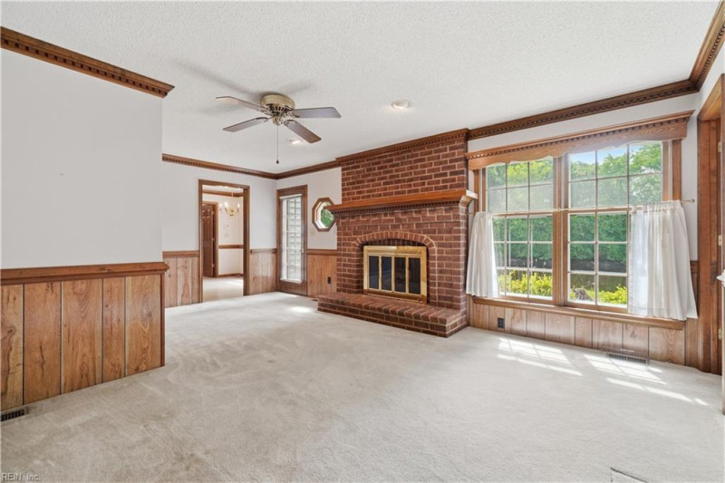 Photo 13 of 45 residential for sale in Chesapeake virginia