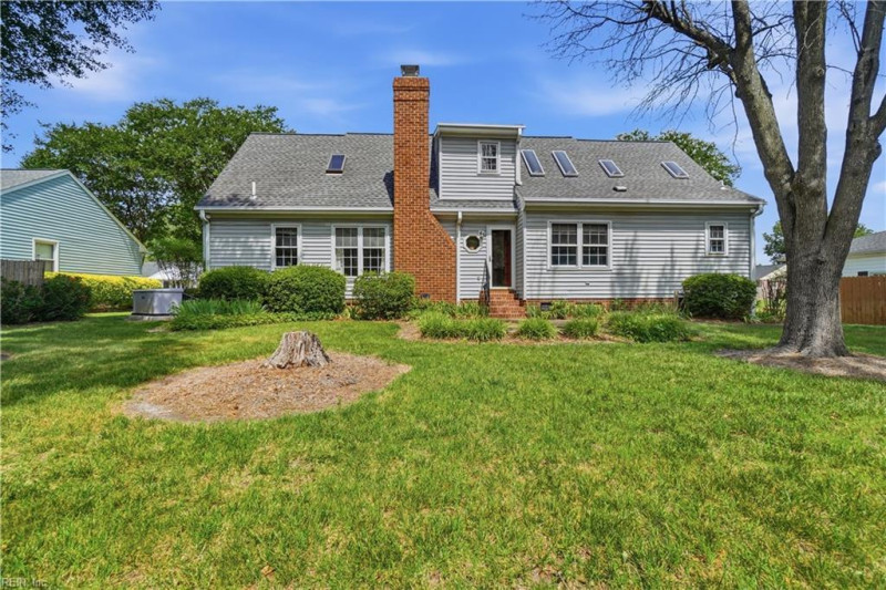 Photo 35 of 45 residential for sale in Chesapeake virginia