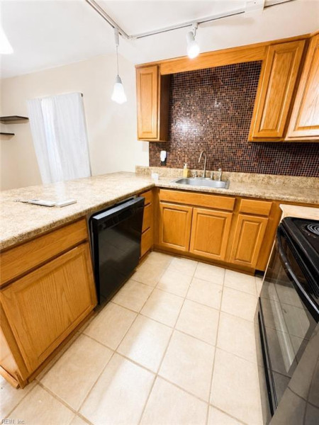 Photo 5 of 10 residential for sale in Virginia Beach virginia