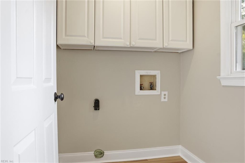 Photo 14 of 31 residential for sale in Chesapeake virginia