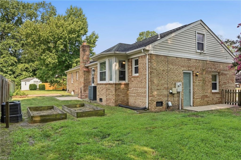 Photo 24 of 31 residential for sale in Chesapeake virginia